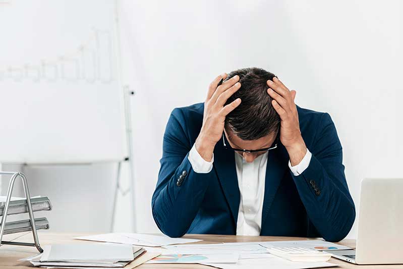 medium-shot-stressed-man